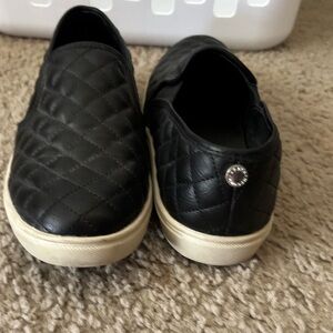 Steve Madden slip ons